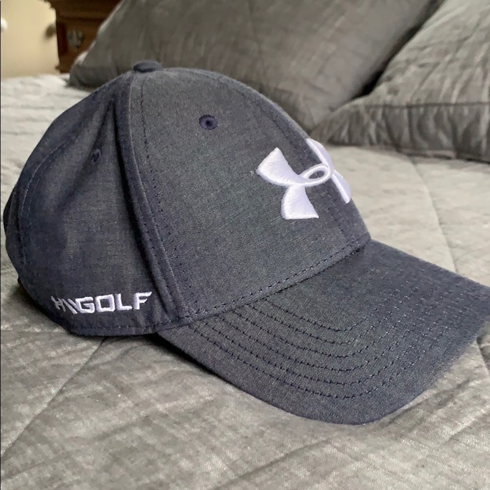 UNDER ARMOUR GOLF HAT